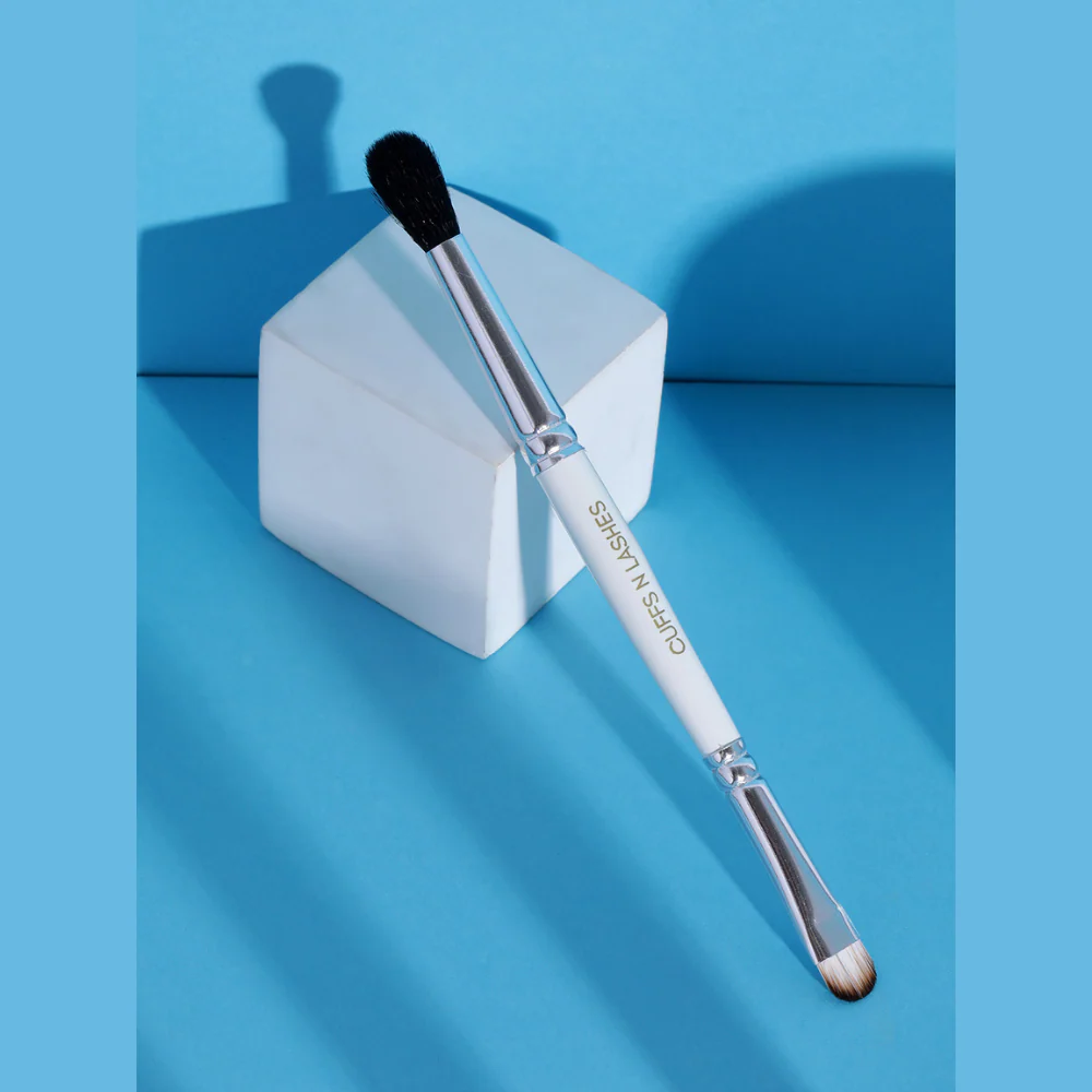 CUFFS N LASHES Double Duty Small Flat Brush & Fluppy Blending Brush - DD06