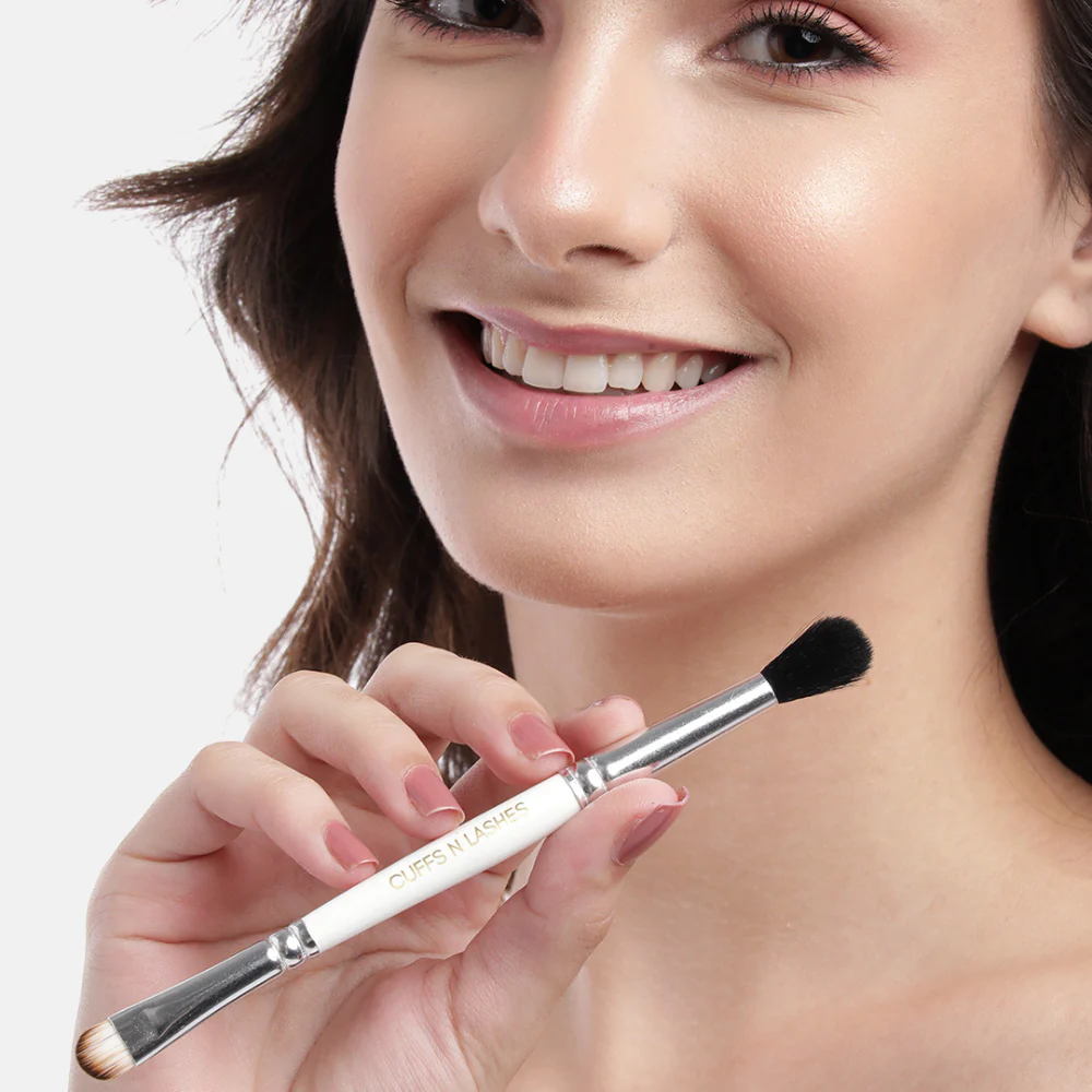 CUFFS N LASHES Double Duty Small Flat Brush & Fluppy Blending Brush - DD06 - Image 3