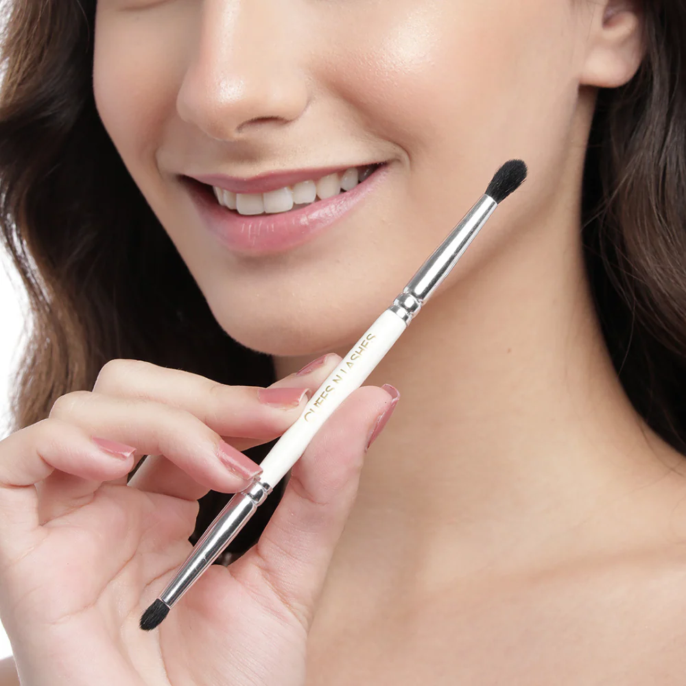 CUFFS N LASHES Double Duty Small Smudger & Pencil Brush - DD05 - Image 3