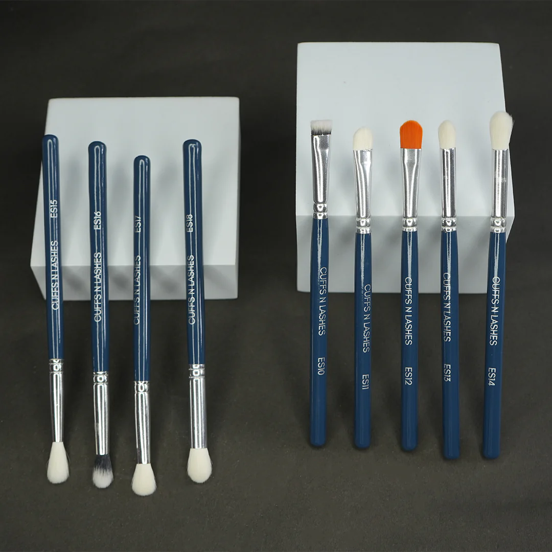 Cuffs N Lashes, The ULTIMATE Eye Brush set, Set of 18 - Image 8