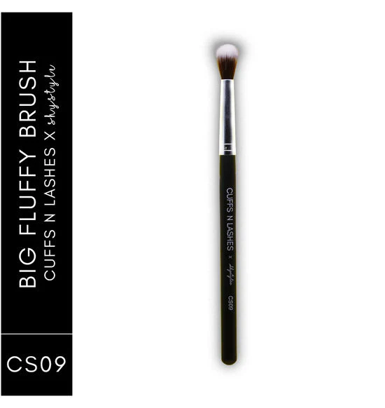 Cuffs N Lashes X Shystyles Makeup Brush - CS 09 Big Fluffy Brush - Image 2